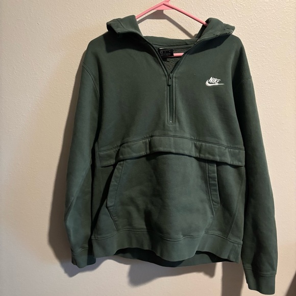 Nike Other - NIKE NSW Club Hoodie Size L